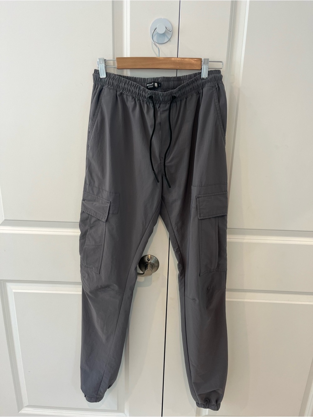 American Stitch Men's Large Charcoal Cargo Joggers cinched ankle